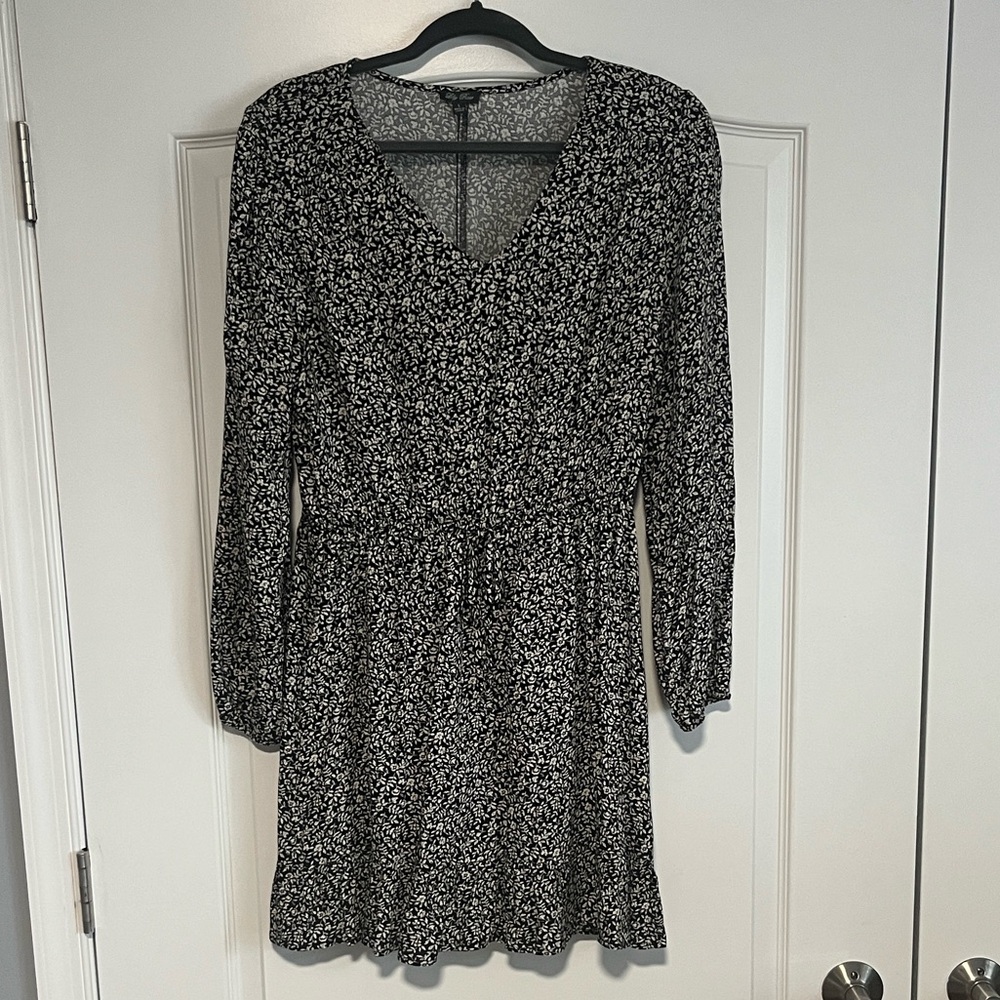 Lily Rose Black and White Floral Long Sleeve Dress